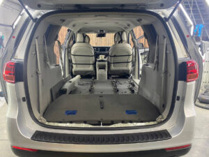 Шумоизоляция пола KIA Carnival